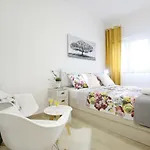 A'marie Self Check-in Apartament