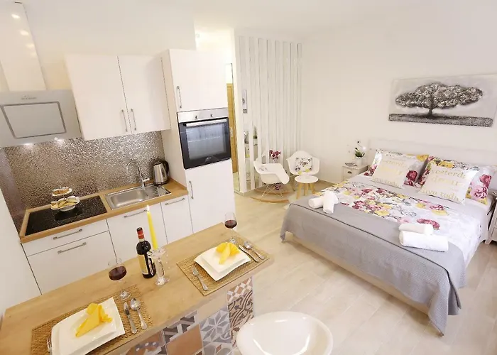 A'marie Self Check-in Apartment *