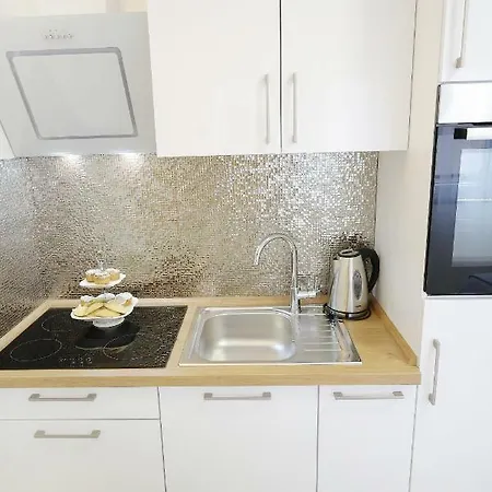 A'marie Self Check-in 扎达尔